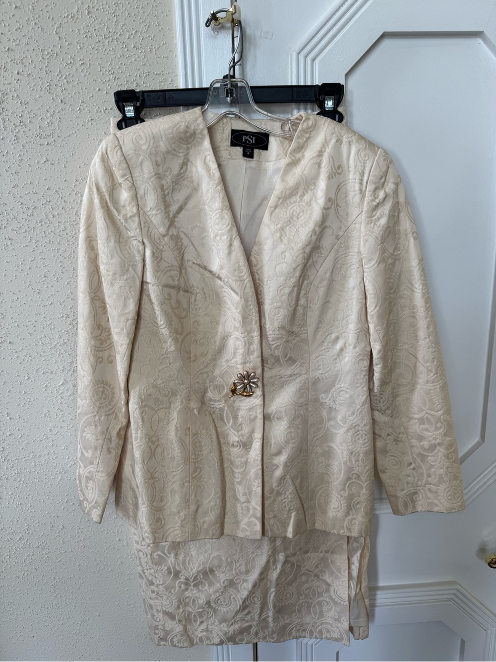 Cream Embroidered V-Neck Blazer with Decorative Button